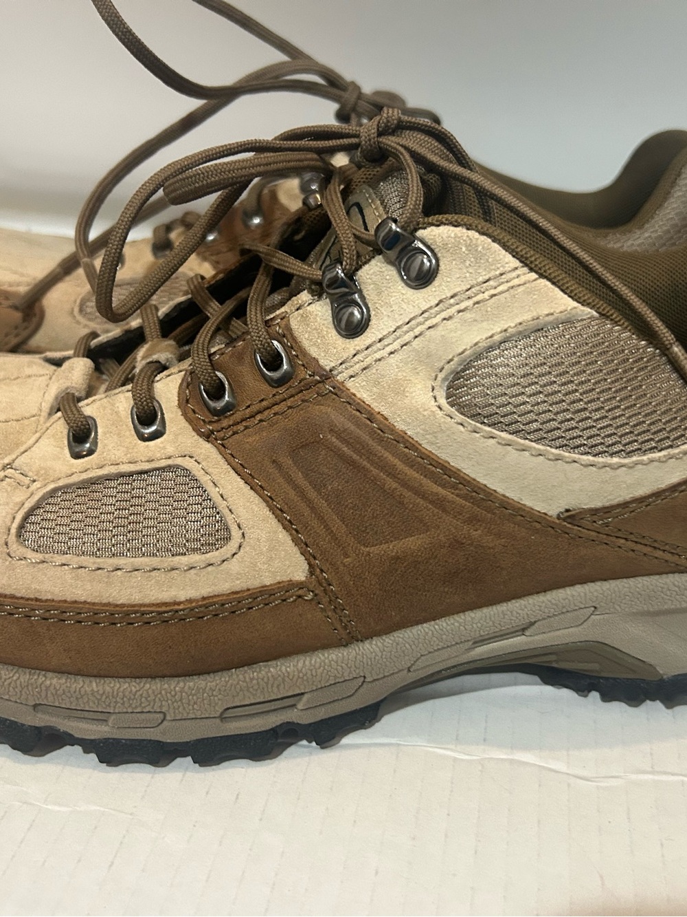 New Balance 748 Women’s Size 11 Trail Sneakers